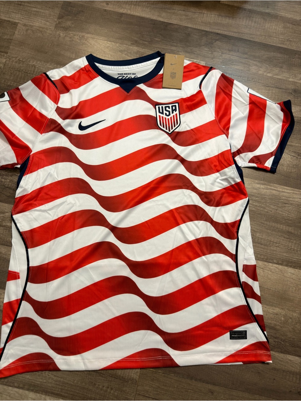 USA  home soccer Jersy Red & White USA Wavy Stripe Soccer Jersey
